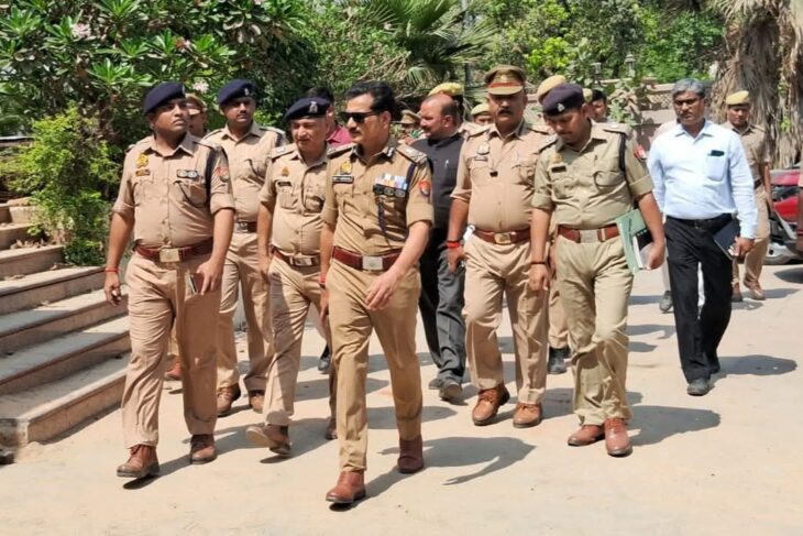 कचहरी क्षेत्र में ट्रैफिक पर सख्ती, ग्रीन लाइन के बाहर पार्किंग पर होगा चालान, पुलिस कमिश्नर का सख्त आदेश