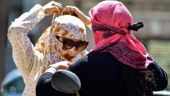 UP Weather: यूपी में भीषण गर्मी का प्रकोप, वाराणसी सहित कई जिलों में पारा 42°C के पार, हीटवेव का अलर्ट जारी