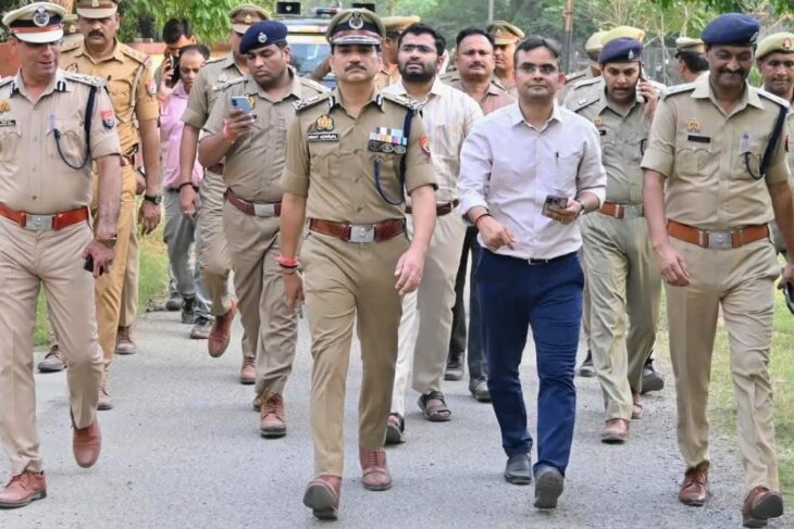 पीएम मोदी के प्रस्तावित दौरे से पहले वाराणसी में चप्पे चप्पे पर नज़र, BLW में अफसरों ने लिया सुरक्षा और ट्रैफिक व्यवस्थाओं का जायजा