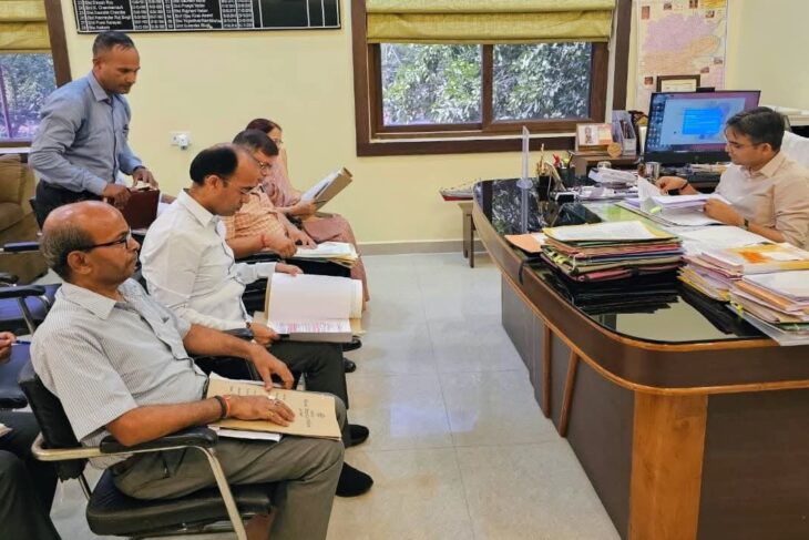 वाराणसी: पेरेंट्स की जेब पर डाका डालने वाले निजी स्कूलों की अब खैर नहीं, जिलाधिकारी ने जारी की नई गाइडलाइन