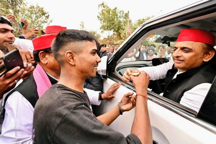 अखिलेश यादव ने जहां पी थी चाय, फतेहपुर की उस दुकान पर खाद्य विभाग की रेड, दुकानदार बोला—परेशान किया जा रहा