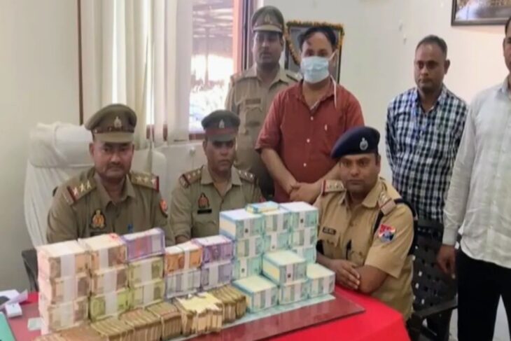 वाराणसी कैंट स्टेशन पर 16 लाख कैश के साथ संदिग्ध हिरासत में, बैग खोलते ही सुरक्षाकर्मी रह गए हैरान