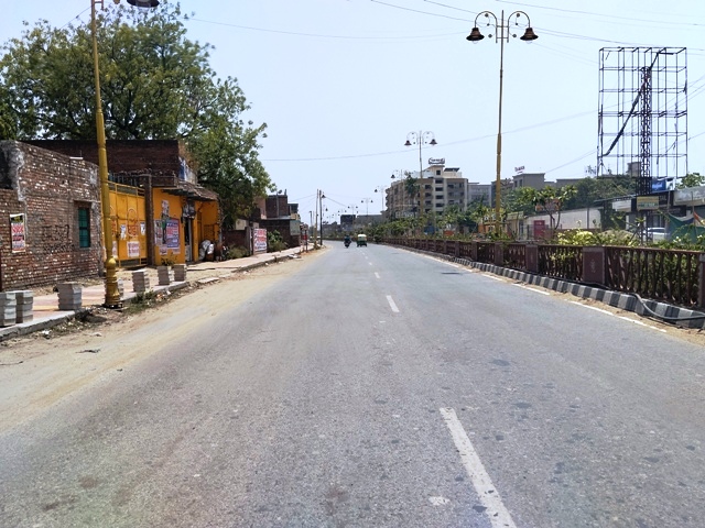 Heat Wave: यूपी के गर्म शहरों में वाराणसी पांचवें स्थान पर, दिन के साथ रातें भी गर्म, पूर्वांचल में आसमान से बरस रही आग, 48 घंटे का रेड अलर्ट जारी