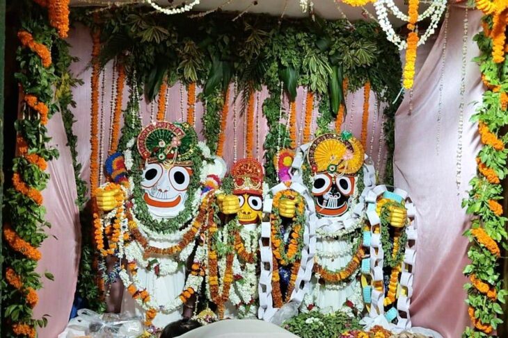 काशी के इस धाम में 4 मीटर ऊंचे नृसिंह देव के साथ विराजते हैं भगवान जगन्नाथ, 14 दिनों के बाद प्रभु ने दिए दर्शन, काढ़े के लगातार सेवन से हुए स्वस्थ